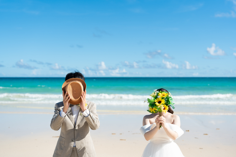 【宮古島】\プロの美容アテンド同行の安心撮影♪*/68,200円で50カット!ドレス選び放題!11月~1月もまだ間に合う!