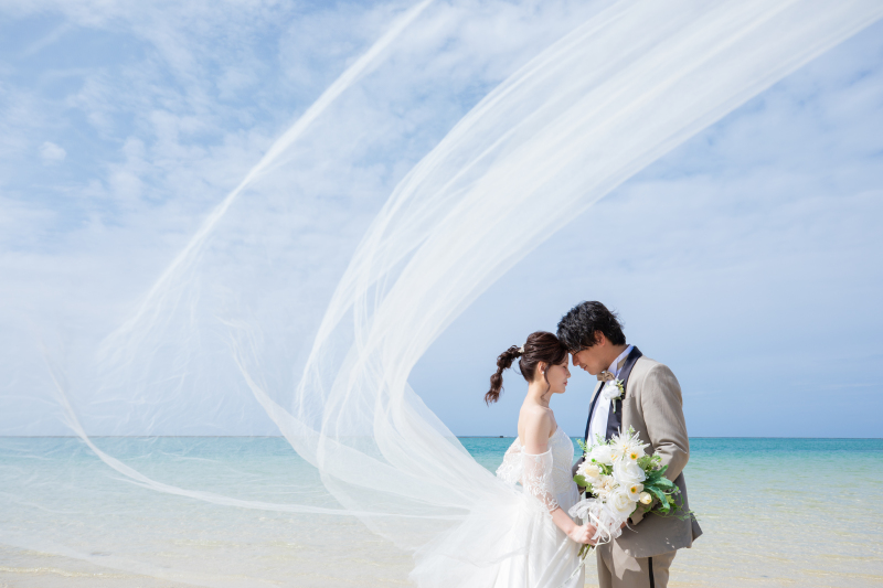 【沖縄本島1日2組様限定】＼44,000円でビーチ50カット！ドレス選び放題！9月末までの撮影！