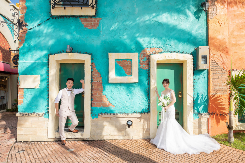 【沖縄本島限定】11月~1月に叶える\ビーチ&アメリカンビレッジ撮影プラン/ドレス選び放題&プロのヘアメイク付の安心価格プラン