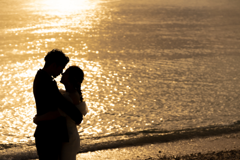 【沖縄本島・宮古島・石垣島どこでもOK】\憧れのビーチ&サンセット撮影♪/70カットを93,500円で★11月~1月も間に合う!