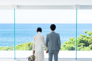【宮古島・石垣島限定】9月末迄の撮影で100カット9.9万円の特別価格！ビーチ＆海の見えるチャペル撮影プラン♪
