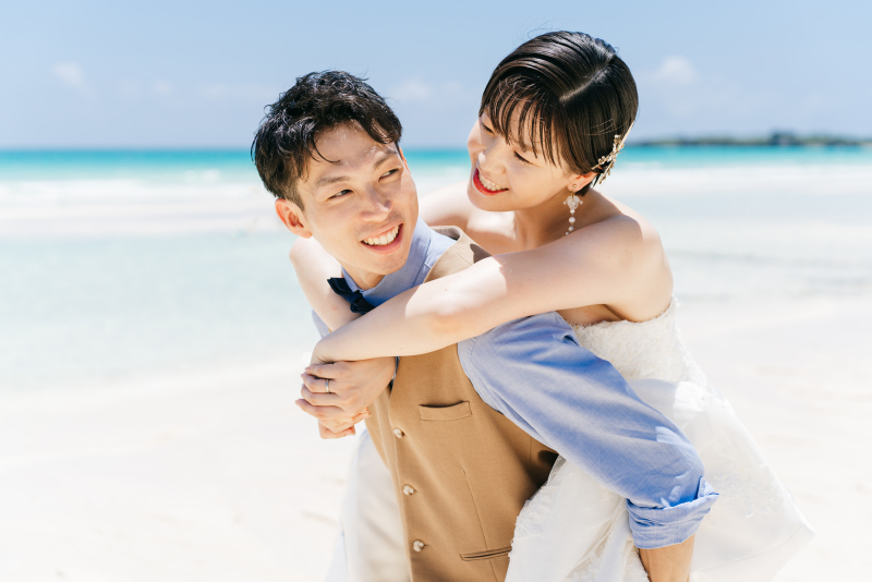 【沖縄本島】\美肌・痩身・小顔 のAI加工付き!/11月~1月も間に合う♪憧れのビーチフォト50カットを71,500円で♪