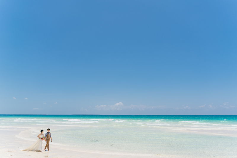 【宮古島】\11月~1月撮影で南国リゾートを満喫♪/ビーチ&グリーンフォト100カット♪ドレス&ヘアメイク全て込88,000円!