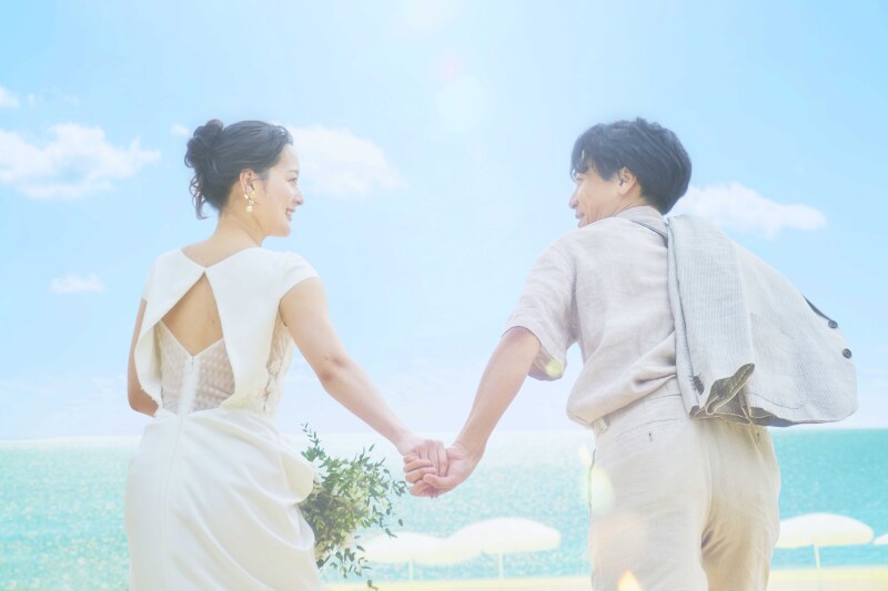 ＼5月迄撮影限定／【沖縄本島ビーチ＆海見えチャペルフォト100カット】　衣裳選び放題★