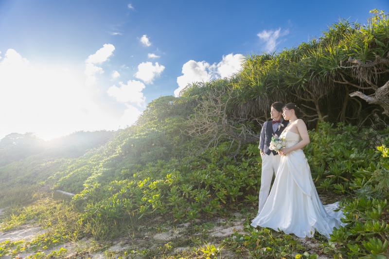 【宮古島】\11月~1月撮影で南国リゾートを満喫♪/ビーチ&グリーンフォト100カット♪ドレス&ヘアメイク全て込88,000円!