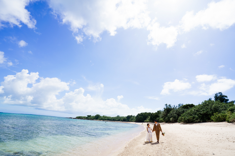 【石垣島】\11月~1月もまだ間に合う★/憧れのビーチフォト50カットを5.5万円で叶えられる♪衣装選び放題&プロヘアメイク付!