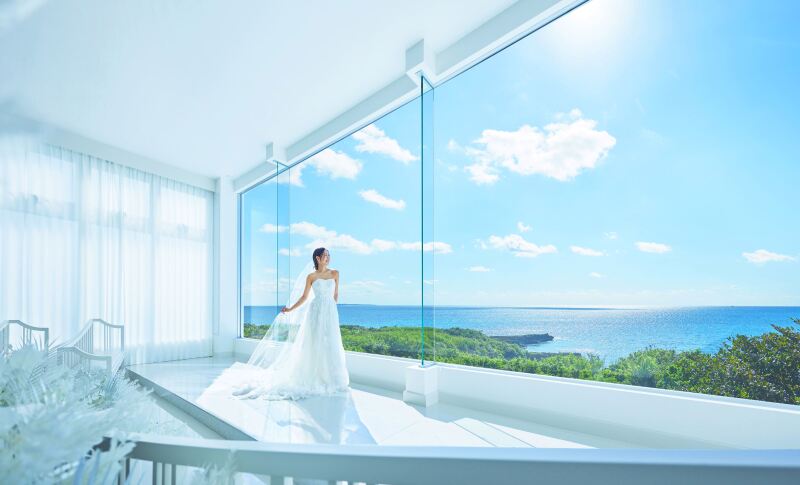 【宮古島・石垣島限定】12~2月迄の期間限定撮影で100カット9.9万円の特別価格!ビーチ&海の見えるチャペル撮影プラン♪