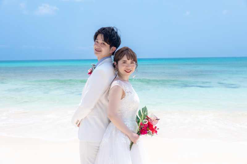 【宮古島】\11月~1月も間に合う!/憧れのビーチフォト100カット69,000円Plan♪衣装選び放題&プロヘアメイク付!