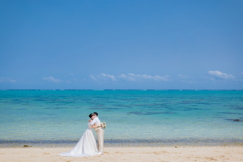 【石垣島】\11月~1月もまだ間に合う★/憧れのビーチフォト50カットを5.5万円で叶えられる♪衣装選び放題&プロヘアメイク付!