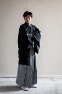 黒紋付袴（黒白縞）