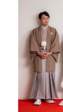 モカ紋付袴（茶銀縞）