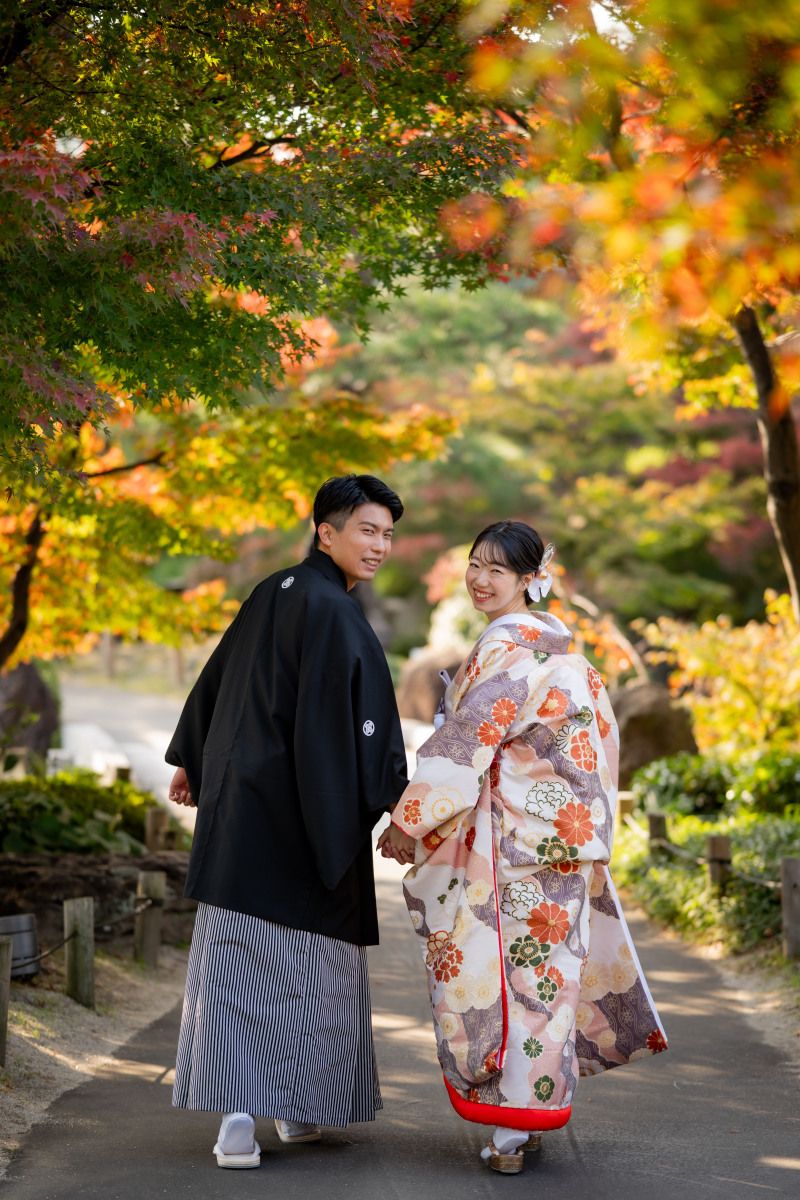 散歩の後ろ姿からの振り向き