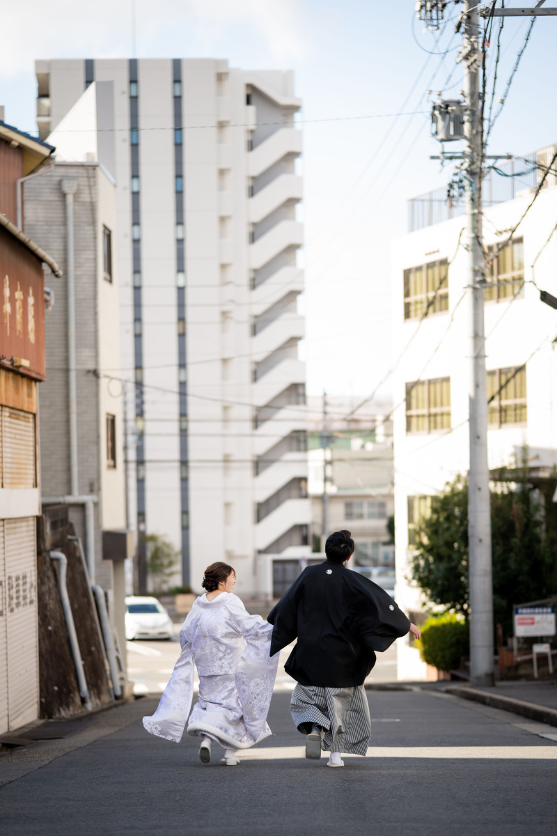 スタジオまえの道路で後ろ姿からの・・・