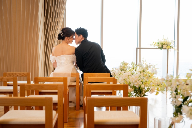 チャペルチェアーとチェアフラワーで一息を♡