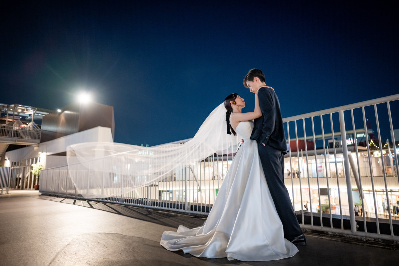 大人びた雰囲気で、ベールもふわり