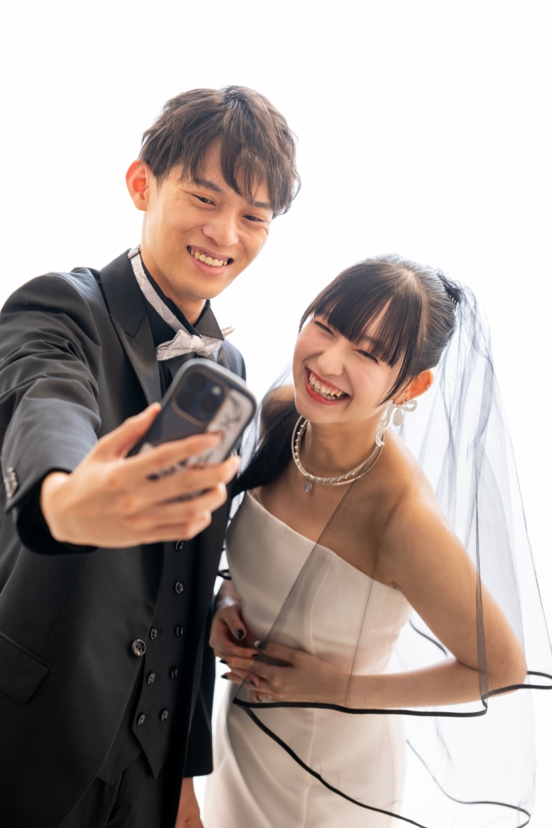 自撮り撮影中のオフショット