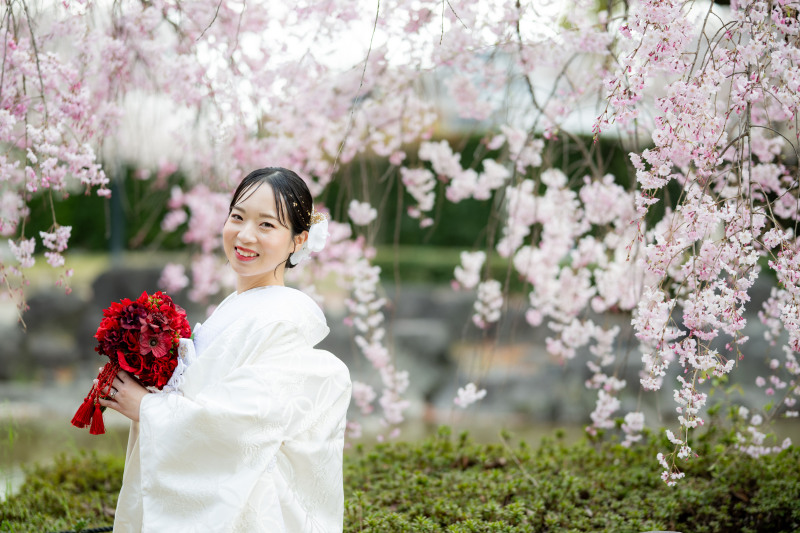 再び桜背景で新婦様ソロショット！