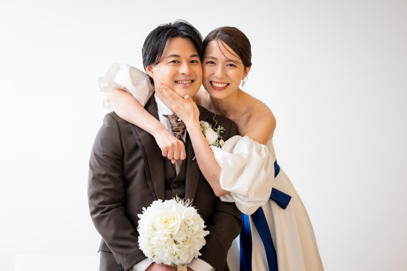 花嫁様からのバックハグ