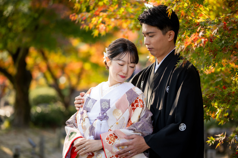 紅葉に囲まれてしっとりと