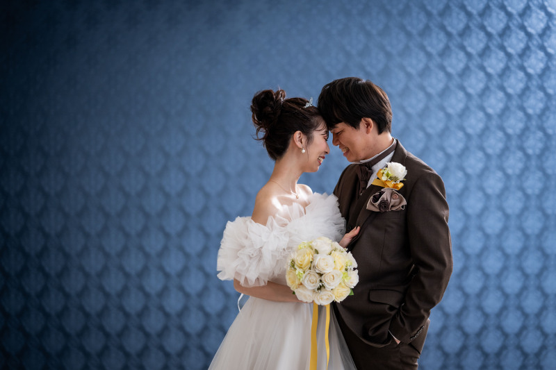 ブルー背景でしっとりと