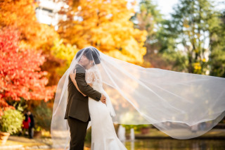 【スタジオ・フラリエ】和装１着・洋装２着 ウェディングドレスで紅葉と撮影♪