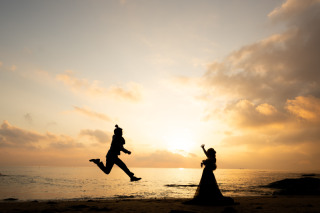 【野間灯台】サンセットの海辺でロマンチックにフォトウェディング♪