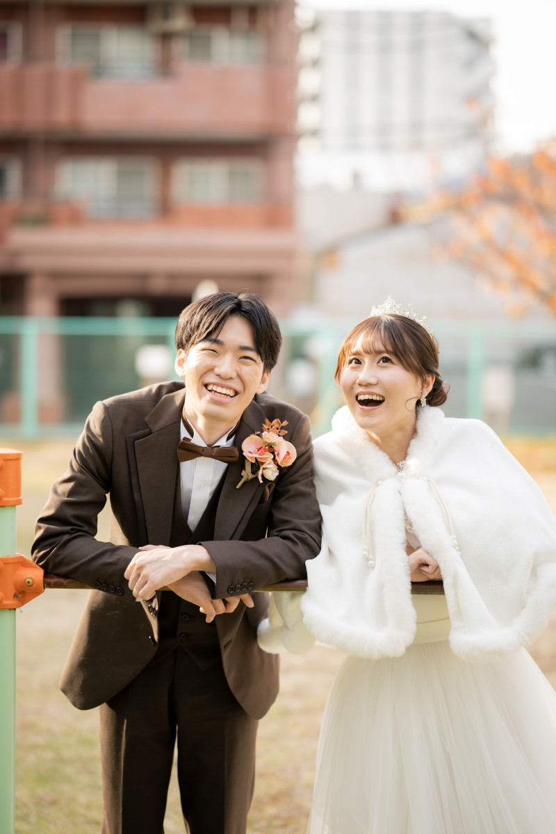 鉄棒に寄りかかってナチュラルカット