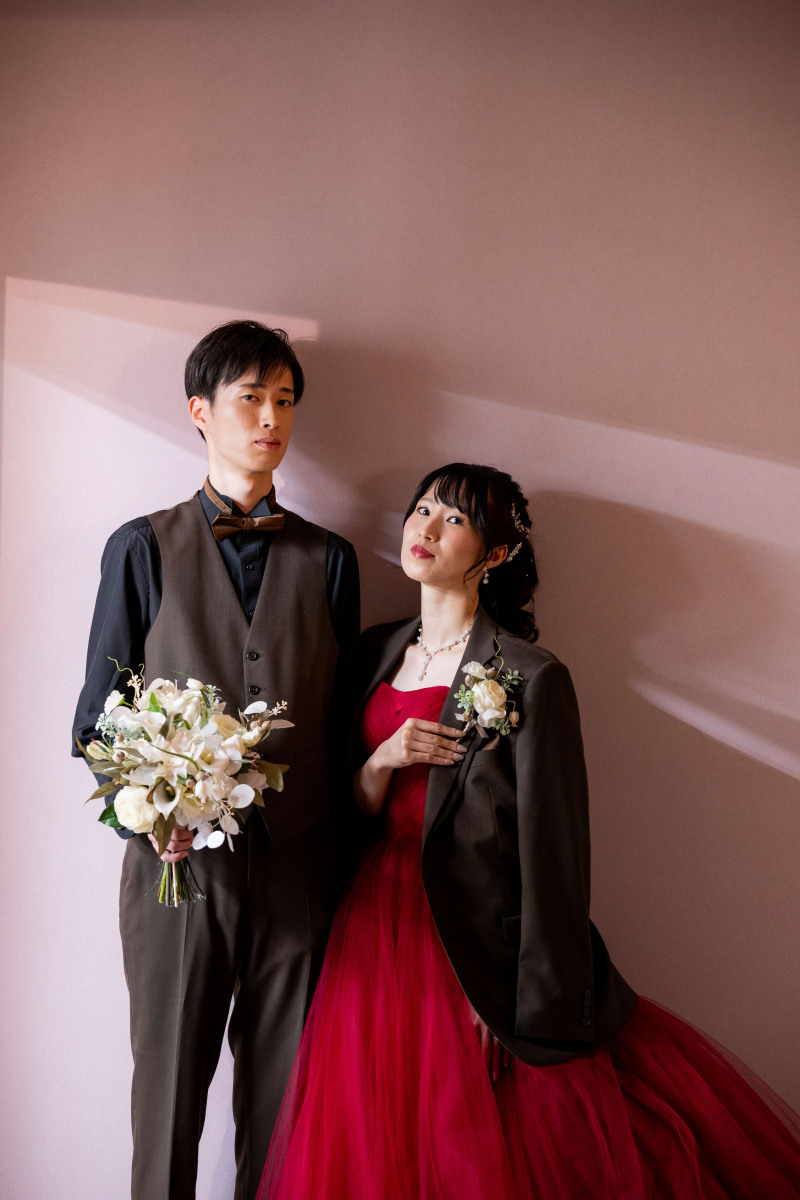 直線的な影を活かして、すました表情も撮影 ♪