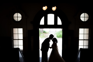 【市政資料館＆スタジオ】大きなステンドグラスの前で挙式をイメージして♪