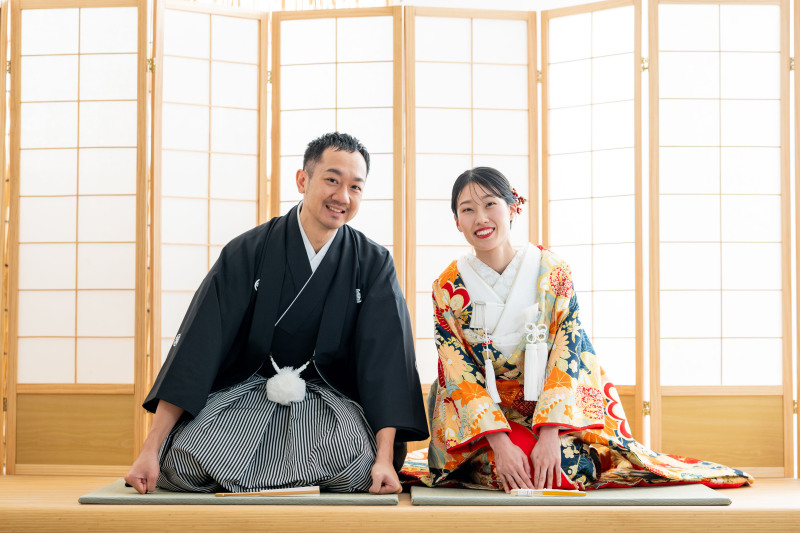 和装定番のお座りポーズでスタート！