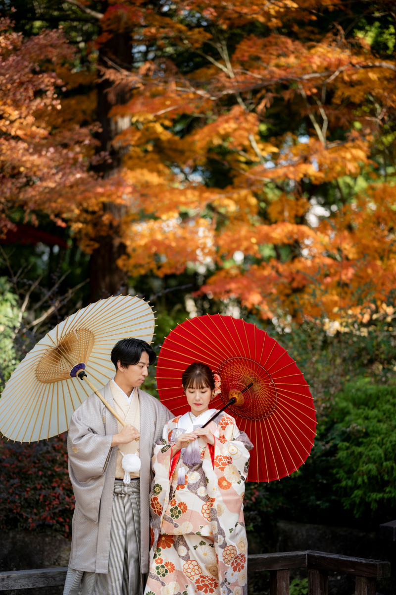 紅葉と番傘！ザ・和装テイストな写真