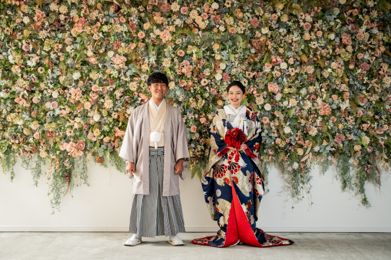 スタジオフラワーウォールから撮影スタートです！