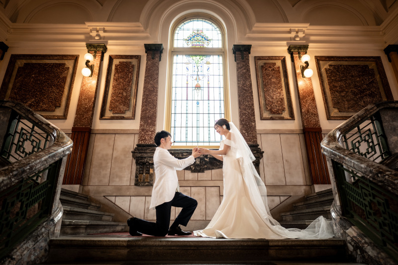 大階段上の踊り場で、プロポーズカット