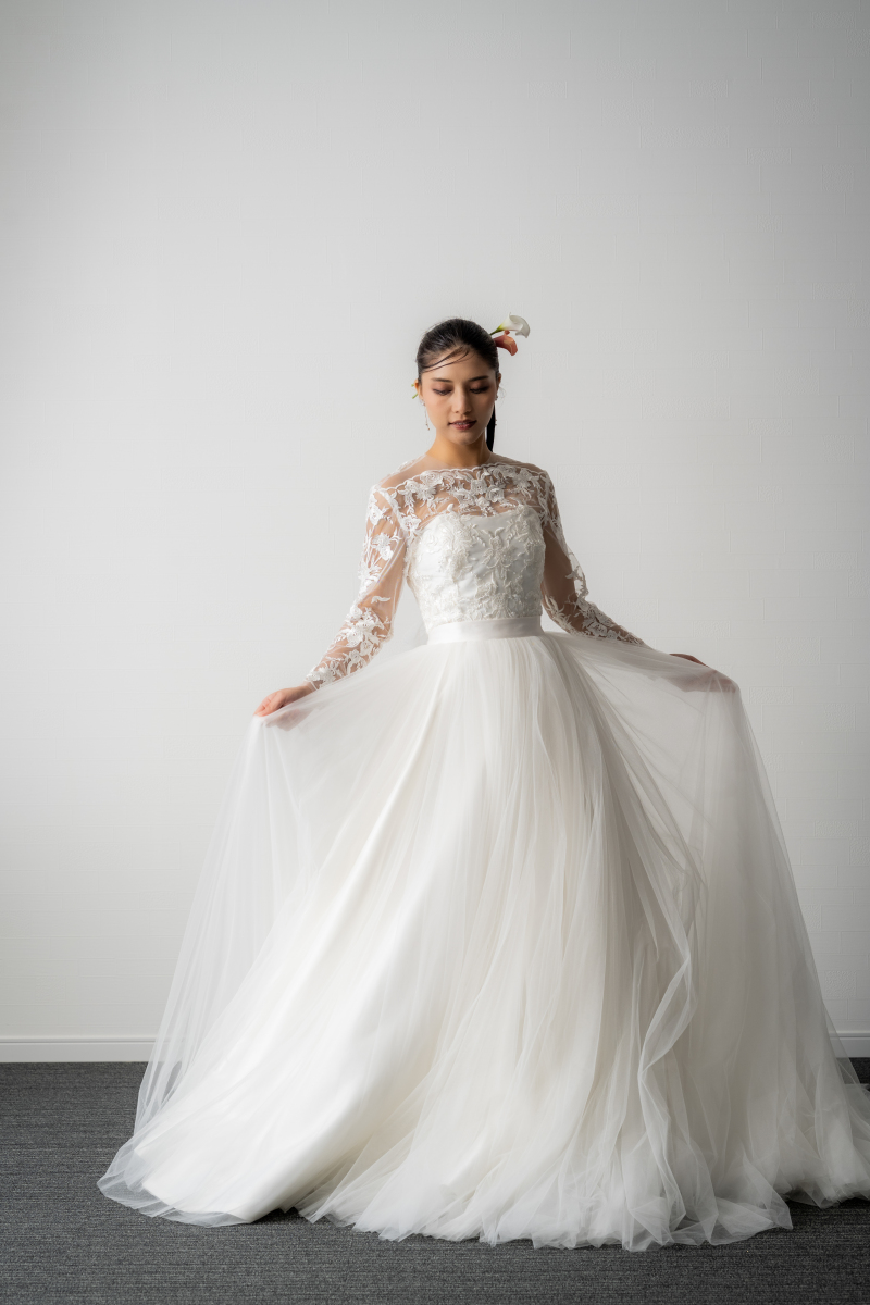 レースボレロ&チュールベールスカートをセレクト