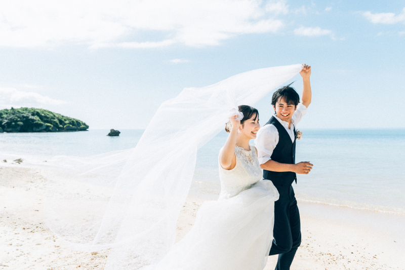 赤瓦のフォトスタジオ Agarijo wedding_海で撮影できる