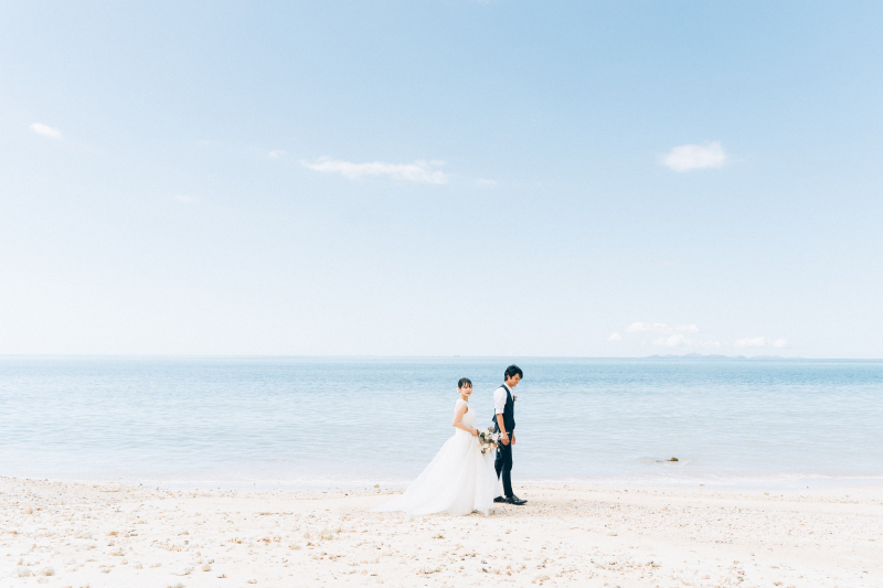 赤瓦のフォトスタジオ Agarijo wedding_海で撮影できる