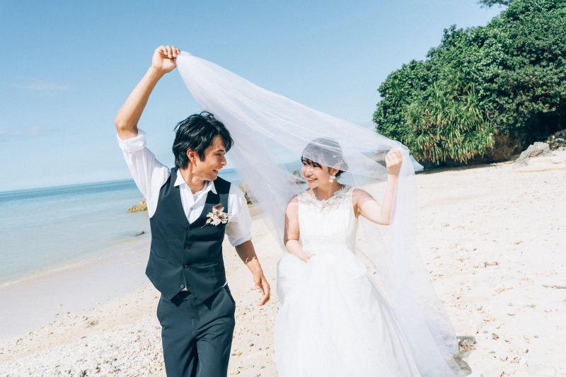 赤瓦のフォトスタジオ Agarijo wedding_海で撮影できる