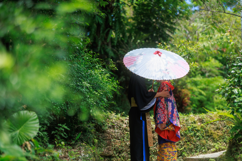 【今だけ土日祝UP料金ナシ】伝統の琉装で撮る琉球古民家スタジオ&ガーデン 《必要なものは全てコミコミで安心♪》