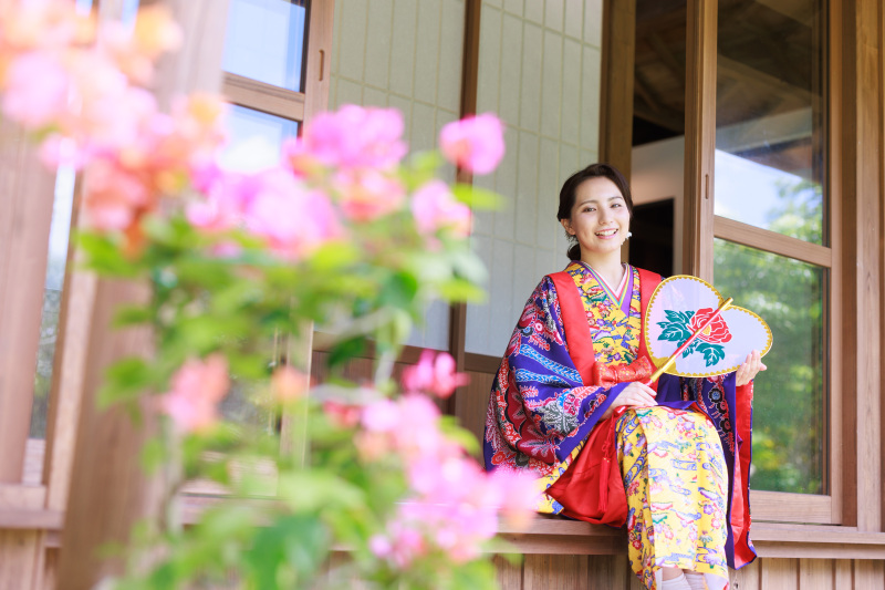 琉装ウェディングフォト|琉球古民家+天然ビーチ満喫プラン