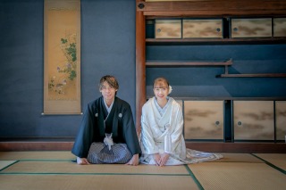 正座ショットは、古民家または館内で撮影可能です◎