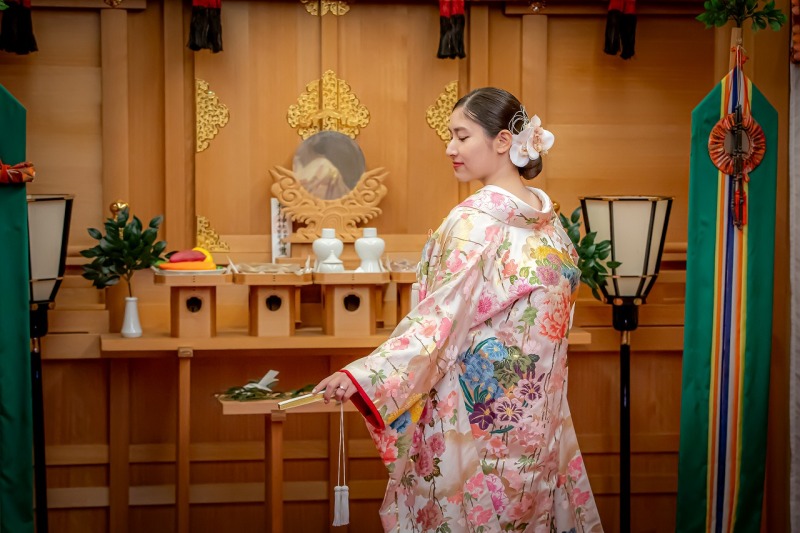 【土日料金無料含む選べる4大特典】【白無垢&色打掛】ホテル館内&中庭撮影付き《データ120枚付》・衣装差額なし【52,000円】