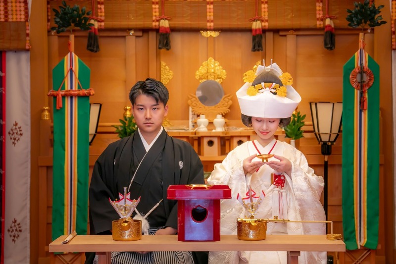【神殿】和装撮影プラン【58,000円】ホテル館内&中庭撮影付き《新婦和装2着・全データ120枚付・衣装差額なしのコミコミ価格》