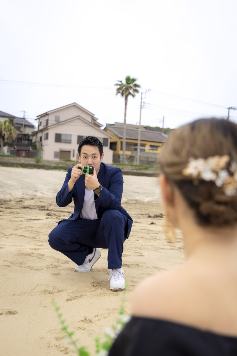 新郎がカメラマンに