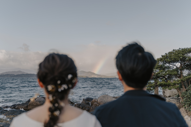 虹を見つめるふたり