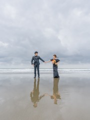 広がる海と砂浜で――入野海岸での爽やかフォト