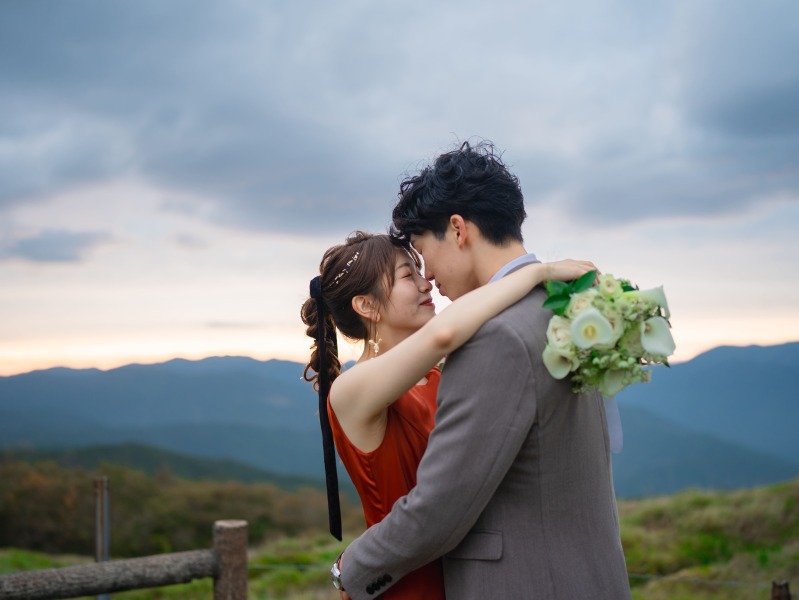 おでこをこつん