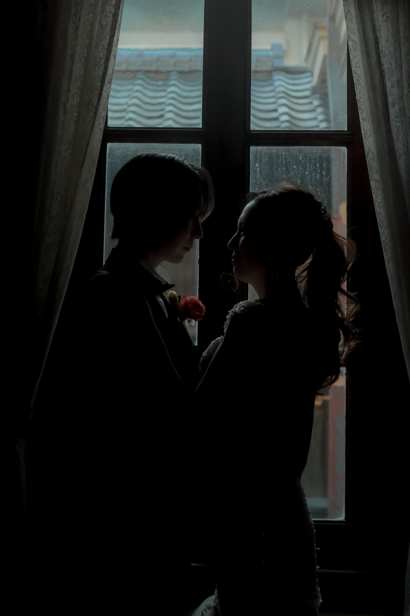 建物の中でロマンティックに