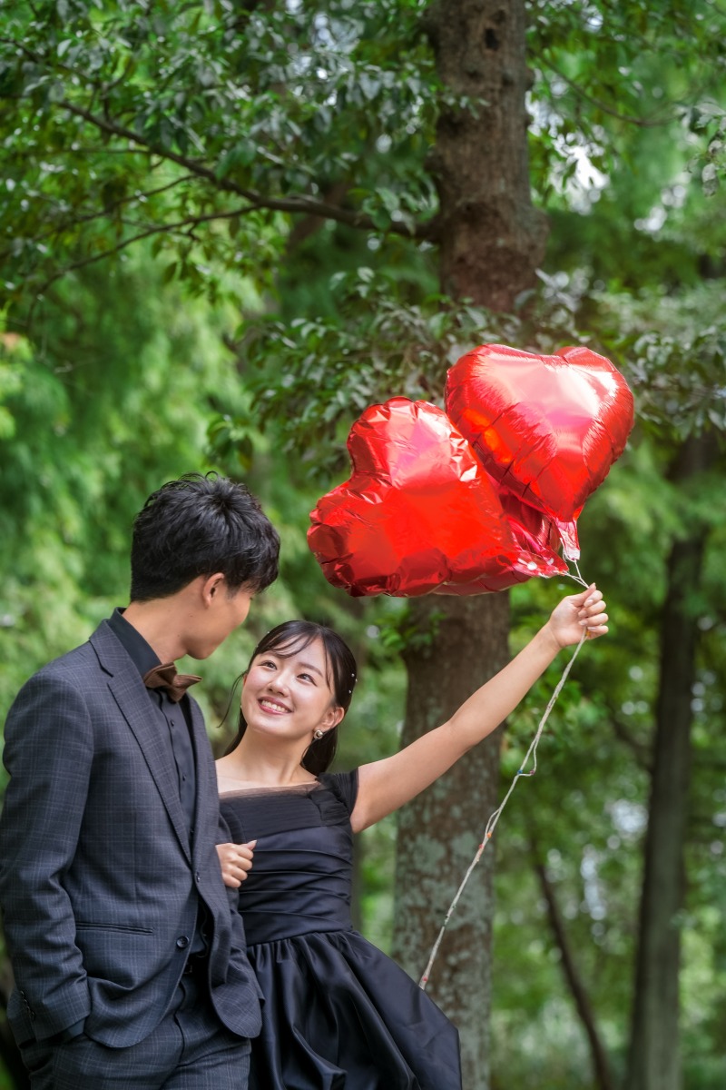 赤いバルーンを持って♡
