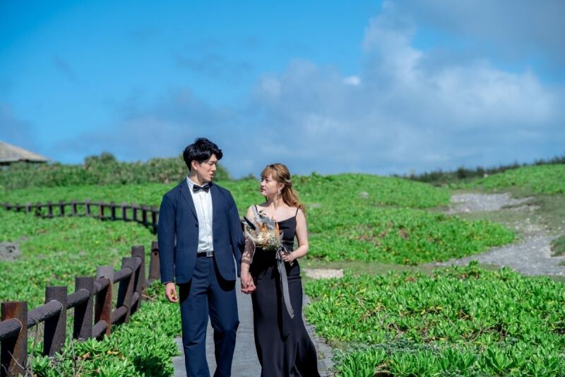 【★衣装フル＋全データ納品★】選べるドレスとタキシード！| ロケーション前撮り100カット以上全データ納品プラン