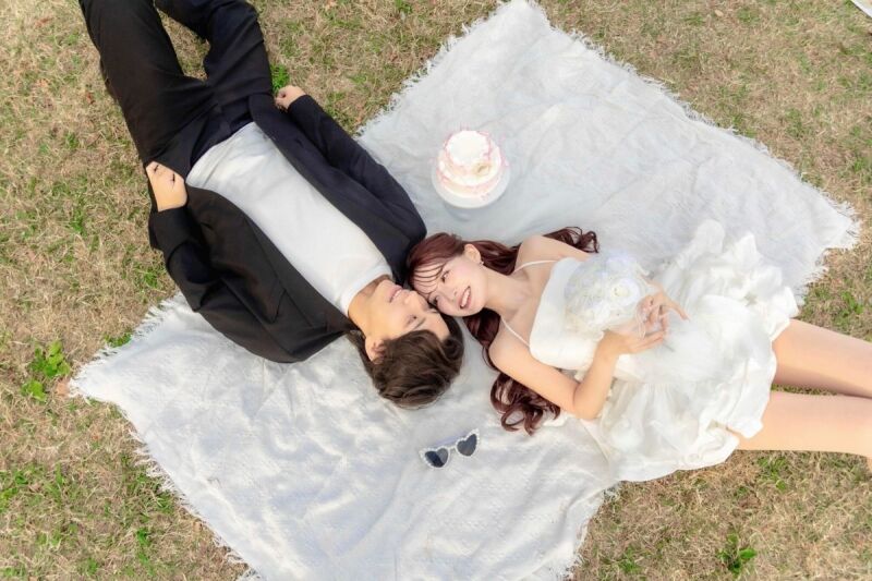 【大人気の小物付★全データ納品】人気の小物付きでポップなオープニングムービー撮影♪ | 出張費&yen;0・追加料金なし